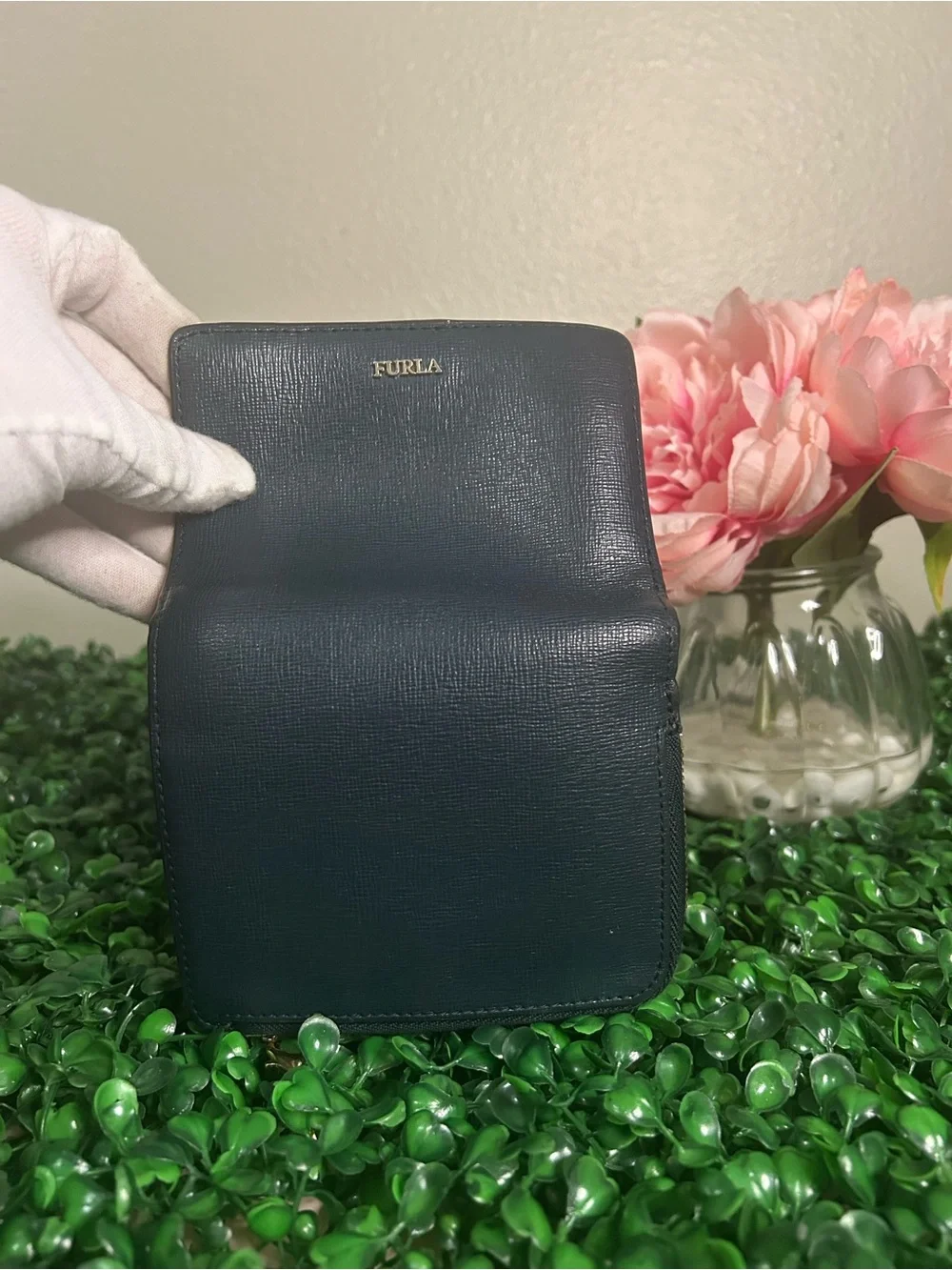 Furla Green Saffiano Leather Compact Bifold Wallet Zip Coin Purse Gold Hardware